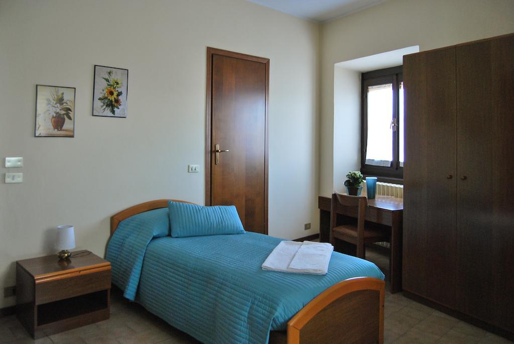 Villa Santa Maria Dell'Arco - Centro Oreb Cazzago San Martino Cameră foto
