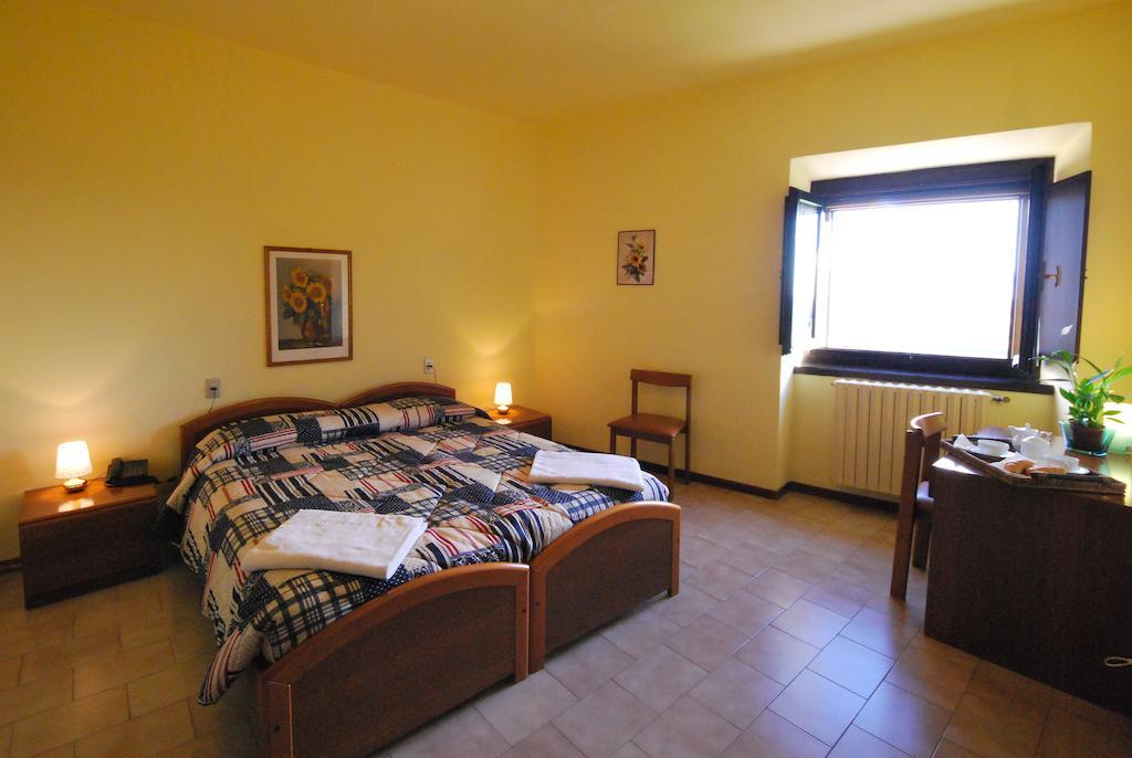Villa Santa Maria Dell'Arco - Centro Oreb Cazzago San Martino Cameră foto