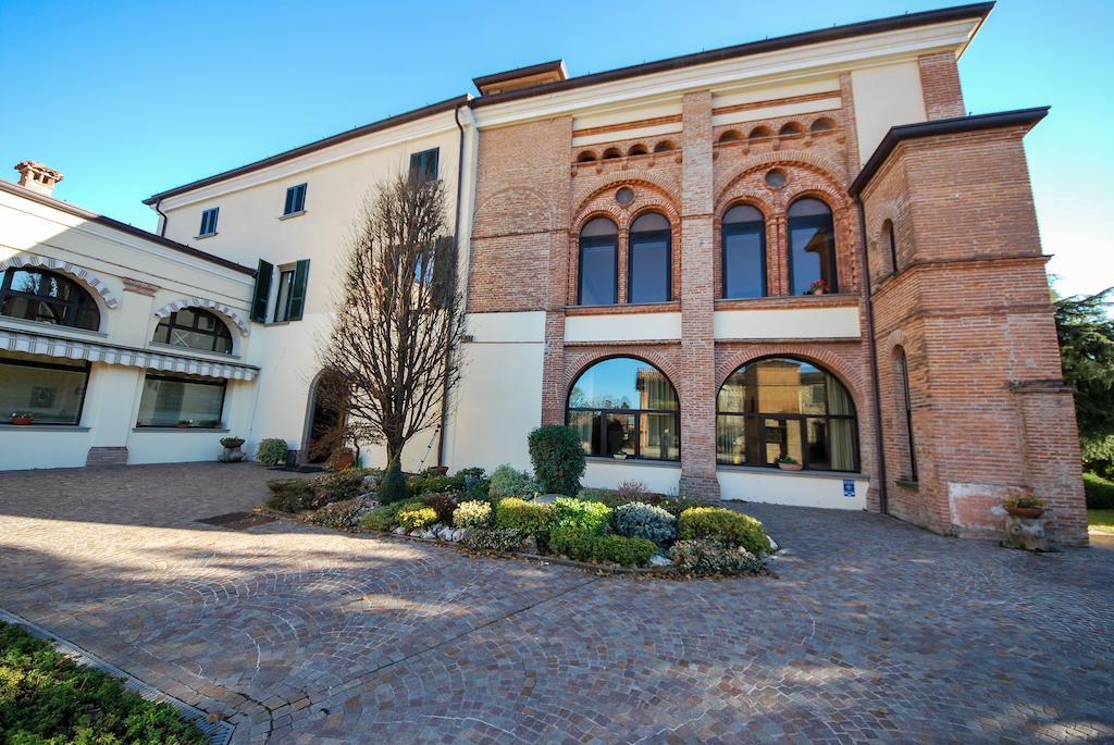 Villa Santa Maria Dell'Arco - Centro Oreb Cazzago San Martino Exterior foto